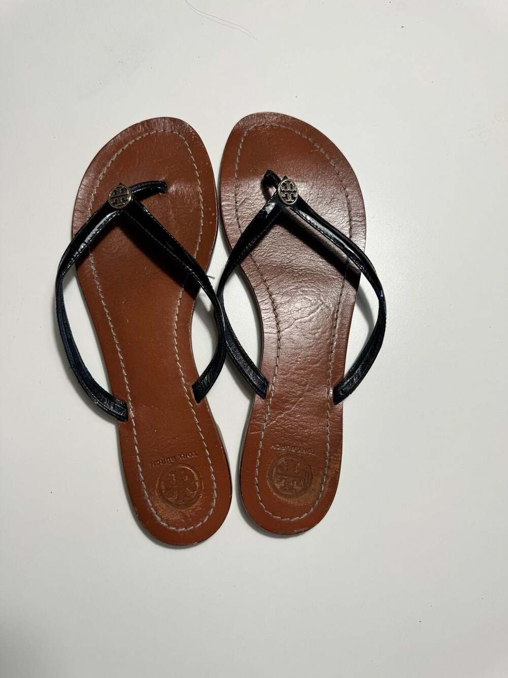 Tory Burch Miller Patent Leather Thong Sandals US 10